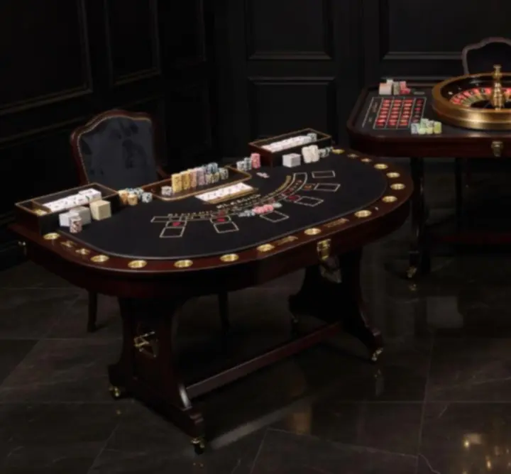 Mobilne stoły pokerowe, ruletkowe i blackjackowe służące jako dekoracyjna atrakcja eventowa